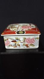 Porseleinen DEKSEL-DOOSJE met CHINESE Afbeelding 7x7cm NIEUW, Ophalen of Verzenden, Nieuw, Porselein, Overige typen