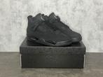 Jordan 4 Retro Black Cat 2025 | Maat 44, Kleding | Heren, Schoenen, Ophalen of Verzenden, Nieuw, Zwart