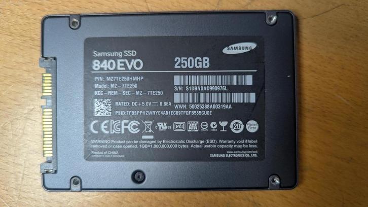 Samsung 840 EVO SSD 250GB 2.5" SATA – getest, Computers en Software, Harde schijven, Zo goed als nieuw, Laptop, Intern, SSD, SATA