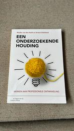 Maaike van den Herik - Een onderzoekende houding, Maaike van den Herik; Arnout Schuitema, Ophalen of Verzenden, Zo goed als nieuw