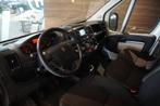 Peugeot Boxer 330 2.0 BlueHDI L1H1 Premium Pack + CAMERA / N, Auto's, Voorwielaandrijving, Stof, Gebruikt, Euro 6