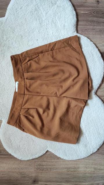 Korte broek Anecdote  beschikbaar voor biedingen