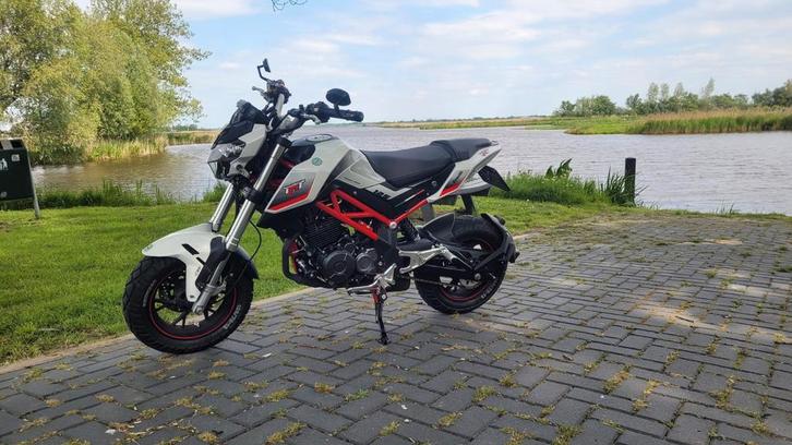 TE KOOP MOOIE BENELLI TNT 125 TORNADO NAKED A1, Motoren, Motoren | Benelli, Particulier, Naked bike, Ophalen