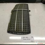 Mercedes W201 1987   Binnen Grille    201 888 0223 ( Locatie