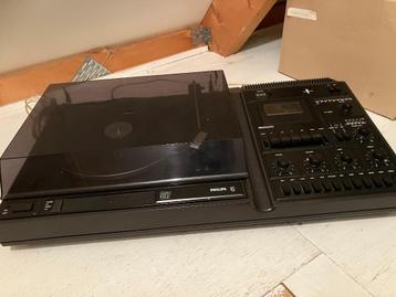 SONY platenspeler en cassettebandjes en radio beschikbaar voor biedingen