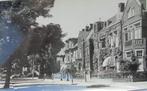 DIRKSLAND oude foto van een onbekende straat met herenhuizen, Verzamelen, Zuid-Holland, Ongelopen, Ophalen of Verzenden, Voor 1920