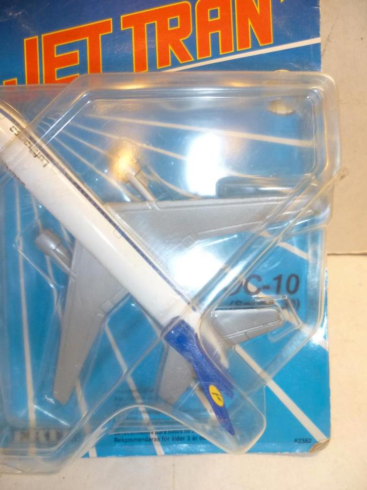 Ertl 1988 Lufthansa DC10 metalen vliegtuig 14,5cm schaalmode, Verzamelen, Luchtvaart en Vliegtuigspotten, Nieuw, Schaalmodel, Ophalen of Verzenden