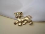 Broche Simba leeuw jong met zwart emaille oogjes, Verzenden, Zo goed als nieuw, Overige kleuren, Overige materialen