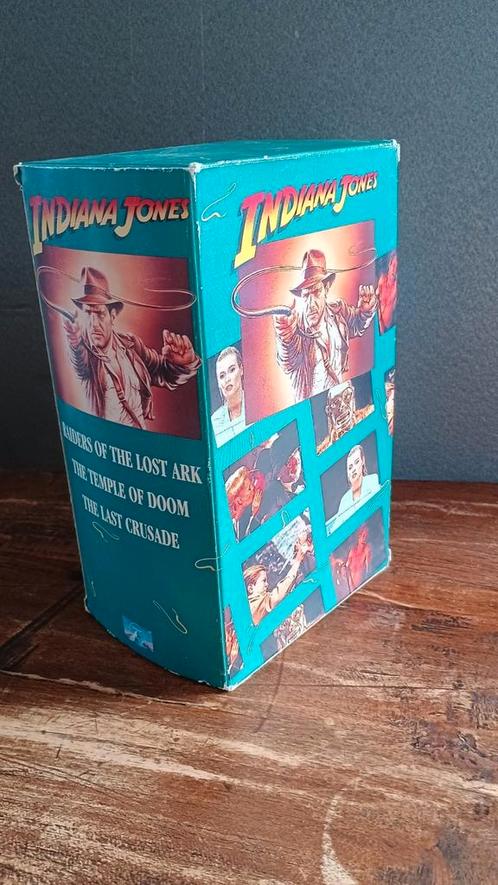 Indiana Jones - Trilogie - VHS, Cd's en Dvd's, VHS | Film, Zo goed als nieuw, Actie en Avontuur, Ophalen of Verzenden