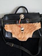 Lederen zwarte tas met bont, Sieraden, Tassen en Uiterlijk, Tassen | Damestassen, Ophalen, Zwart, Handtas