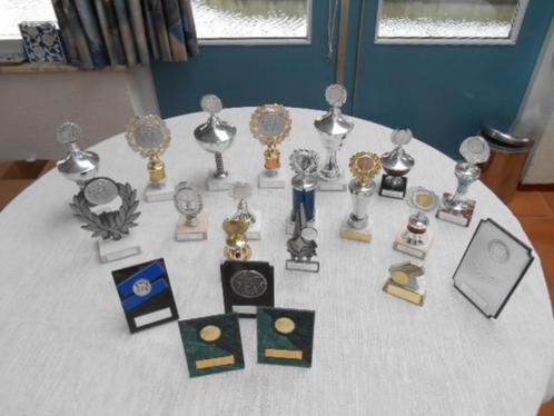 21 bekers/prijzen atletiek, Sport en Fitness, Loopsport en Atletiek, Zo goed als nieuw, Overige typen, Overige merken, Ophalen of Verzenden