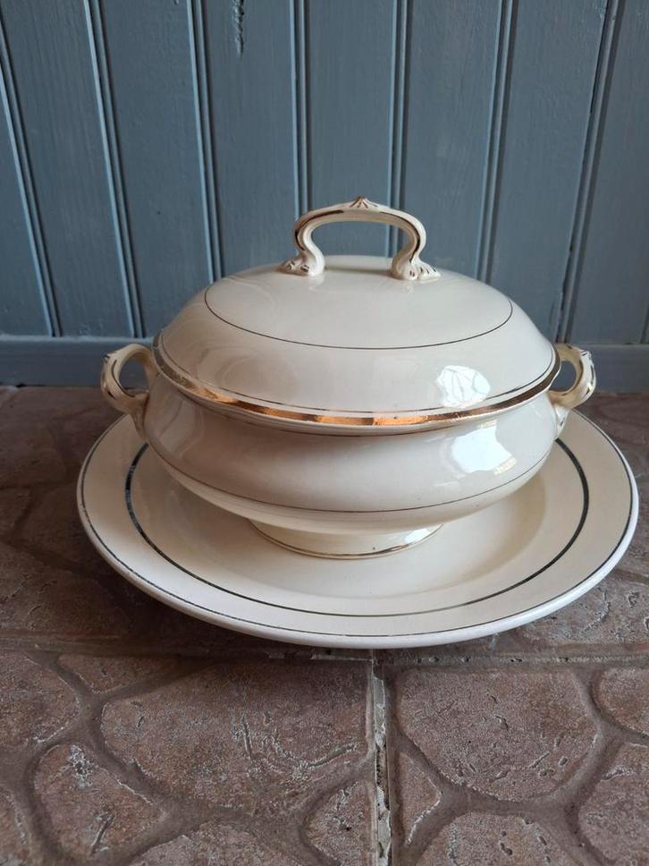 Brocante porseleinen soepterrine & bord Moulin des Loups, Antiek en Kunst, Antiek | Servies los, Ophalen of Verzenden