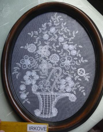 BRUSSELS KANT BLOEMENMAND * In Lijst * beschikbaar voor biedingen