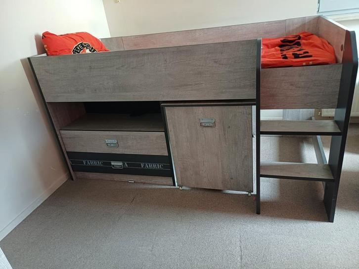 Half hoog slaper, met bureau en kast, Huis en Inrichting, Slaapkamer | Complete slaapkamers, Gebruikt, Eenpersoons, Ophalen