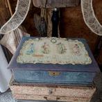 Antieke fluwelen boudoir kist XL, Verzenden