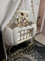 Baby bed, Antiek en Kunst, Antiek | Meubels | Bedden, Ophalen
