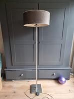 mooie staande lamp 173 cm hoog Sanburry's taupe zgan, Huis en Inrichting, Ophalen, Overige materialen, 150 tot 200 cm, Landelijk