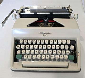 Olympia Monica Typemachine nieuwstaat beschikbaar voor biedingen