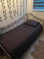 1 persoons bed 90x200 met matras, Huis en Inrichting, Slaapkamer | Bedden, 90 cm, Gebruikt, Ophalen of Verzenden, Eenpersoons