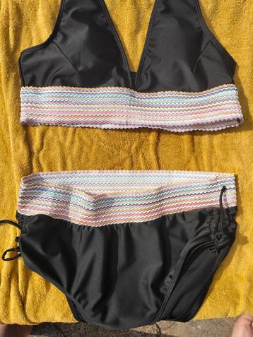 De bekende bikini, nieuw, kleur zwart beschikbaar voor biedingen