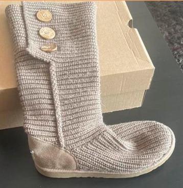 Uggs lucht beige laarzen maat 39 beschikbaar voor biedingen
