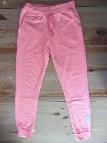 Roze joggingbroek maat 152 beschikbaar voor biedingen