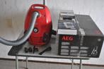 Stofzuiger AEG 700 watt Vx6 x force classic, als nieuw, Ophalen of Verzenden, Zo goed als nieuw, Minder dan 1200 watt, Stofzuiger