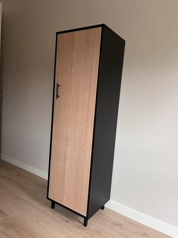 Kinderkamer Kast - Praktisch & Stijlvol! beschikbaar voor biedingen