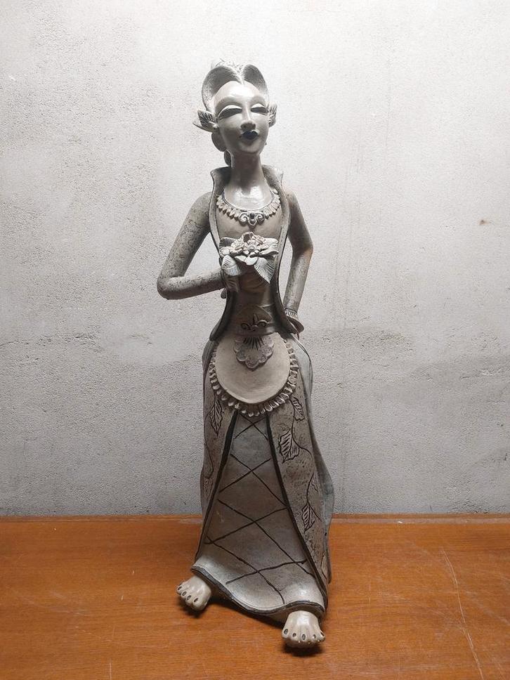 Mooi en groot terracotta beeld (88 cm hoog) Javaanse Blonyo, Antiek en Kunst, Kunst | Niet-Westerse kunst, Ophalen of Verzenden