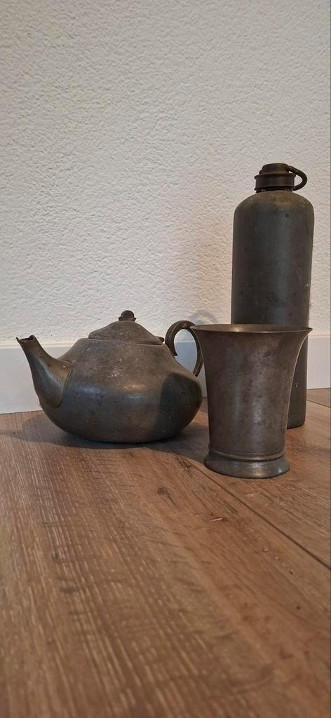 Antieke Tinnen Theepot, Beker en Fles, Antiek en Kunst, Antiek | Tin, Ophalen of Verzenden