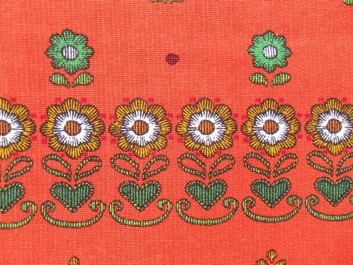 rood vintage jaren 70 gordijn van dekoplus stof (115x150cm), Hobby en Vrije tijd, Stoffen en Lappen, Zo goed als nieuw, Katoen