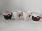 Douwe Egberts 4 cappuccino mokken met rood zegel, Ophalen of Verzenden, Nieuw, Overige stijlen, Kop(pen) en/of Schotel(s)