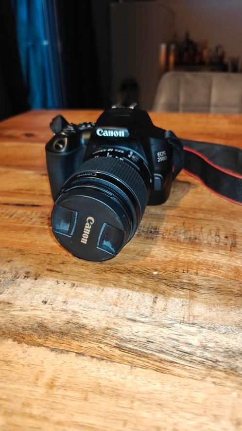 Canon eos 250D+ canon efs 18-55mm III kitlens en opbergtas., Audio, Tv en Foto, Fotocamera's Digitaal, Zo goed als nieuw, Canon
