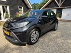Toyota Aygo X 1.0 Vvt-i MT 72pk 2023 Zwart, Auto's, Euro 6, 920 kg, 4 stoelen, Zwart