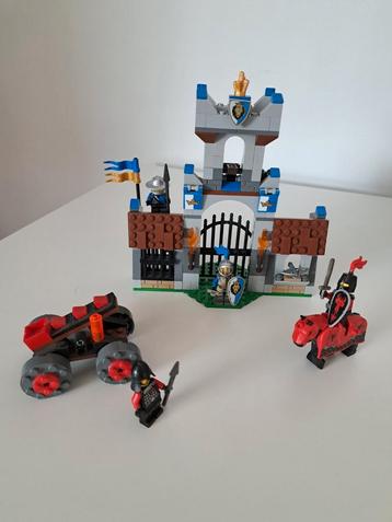 LEGO 70402 The Gatehouse Raid - Kasteel beschikbaar voor biedingen