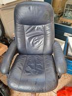 Te koop  één  draaistoel   blauw leer  bieden bij de adverte, Huis en Inrichting, Fauteuils, Ophalen, 75 tot 100 cm, Leer, 50 tot 75 cm