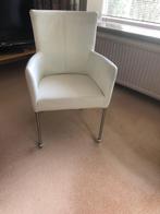 Witte leren stoel op wieltjes, Huis en Inrichting, Stoelen, Ophalen, Wit, Metaal, Zo goed als nieuw