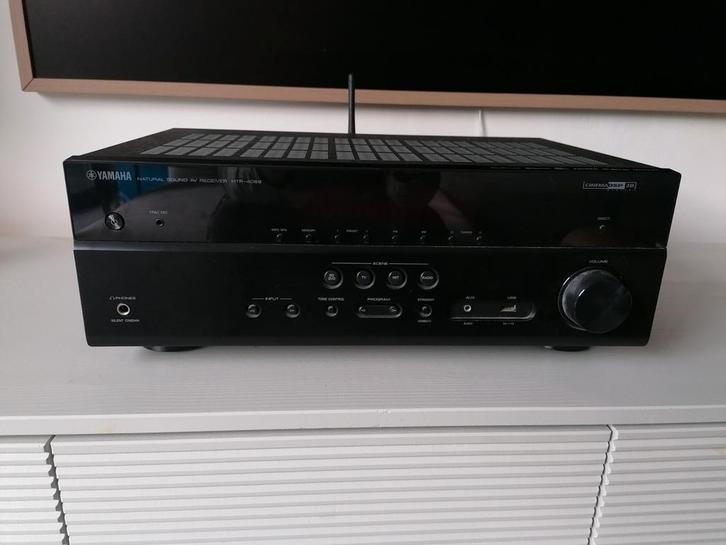 Yamaha 5.1 4K receiver met wifi en Bluetooth, Audio, Tv en Foto, Versterkers en Receivers, Zo goed als nieuw, 5.1, 120 watt of meer