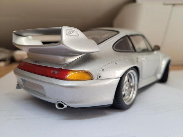 Porsche 993 GT UT Models, Hobby en Vrije tijd, Modelauto's | 1:18, Zo goed als nieuw, UT Models, Ophalen of Verzenden