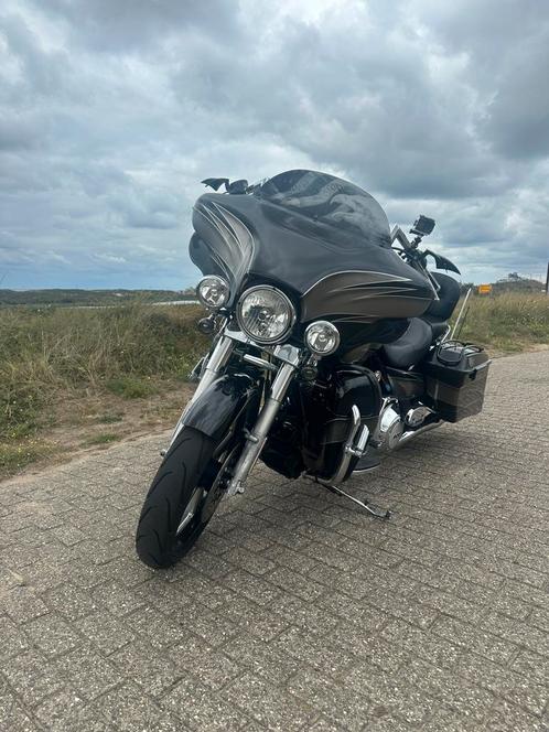 FLHX STREET GLIDE, Motoren, Motoren | Harley-Davidson, Particulier, Toermotor, meer dan 35 kW, 2 cilinders, Motorrijbewijs A, ABS