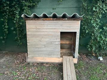 Honden/kippenhok beschikbaar voor biedingen