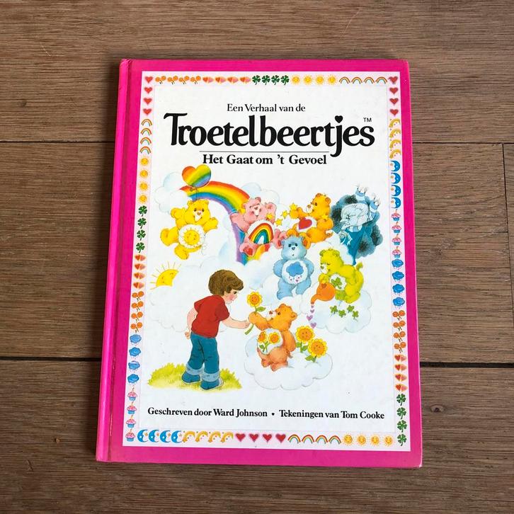 Troetelbeertjes boek jaren 80, Verzamelen, Film en Tv, Zo goed als nieuw, Overige typen, Ophalen of Verzenden