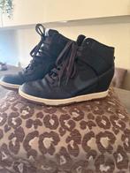 Leren bruine hoge sneakers met sleehak van Nike mt 38, Kleding | Dames, Schoenen, Bruin, Nike, Ophalen of Verzenden, Sneakers of Gympen
