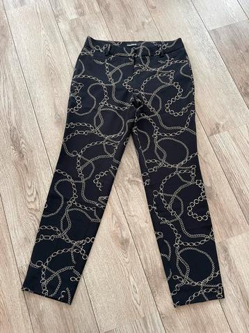 CAMBIO zwarte  stretch broek met ketting print maat 38 beschikbaar voor biedingen