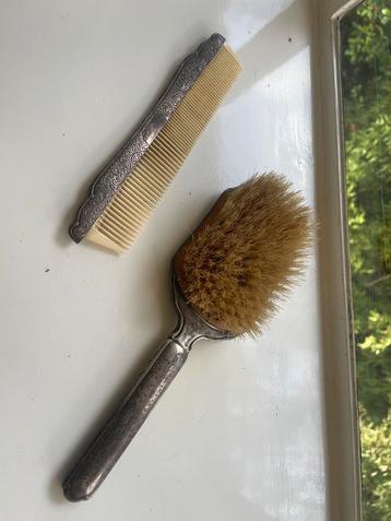 Antieke Haarborstelset met Kam beschikbaar voor biedingen