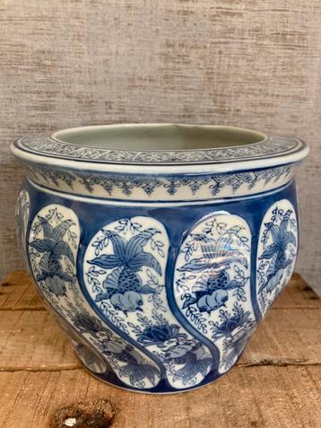 EYECATCHER- Chinese bloempot, M18, in perfecte staat beschikbaar voor biedingen