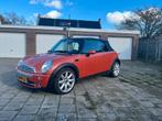 Mini 1.6 16V Cooper Cabrio 2004 Hot Orange, Auto's, Voorwielaandrijving, 4 cilinders, Cabriolet, 4 stoelen