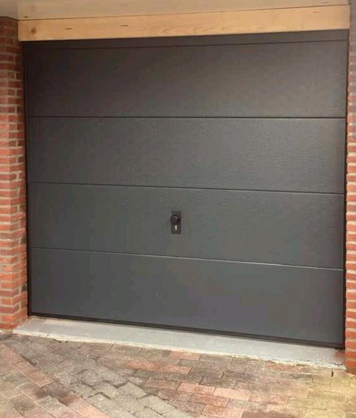 Garagedeur sectionale 2375x2375 nieuw in doos, Doe-het-zelf en Verbouw, Gereedschap | Machine-onderdelen en Toebehoren, Ophalen of Verzenden