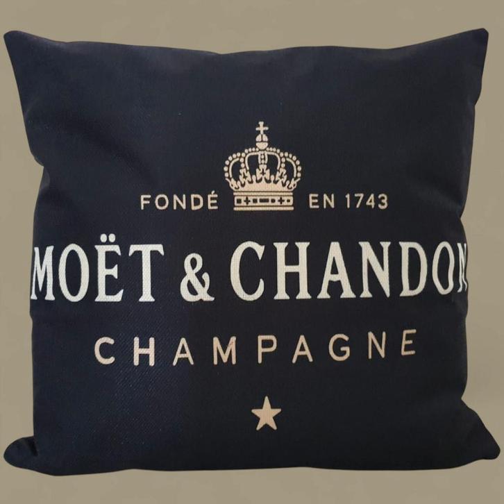 XXL kussenhoesje MOËT & CHANDON 60 x 60 cm LAATSTE NU 12,50, Huis en Inrichting, Woonaccessoires | Kussens, Nieuw, Zwart, Vierkant