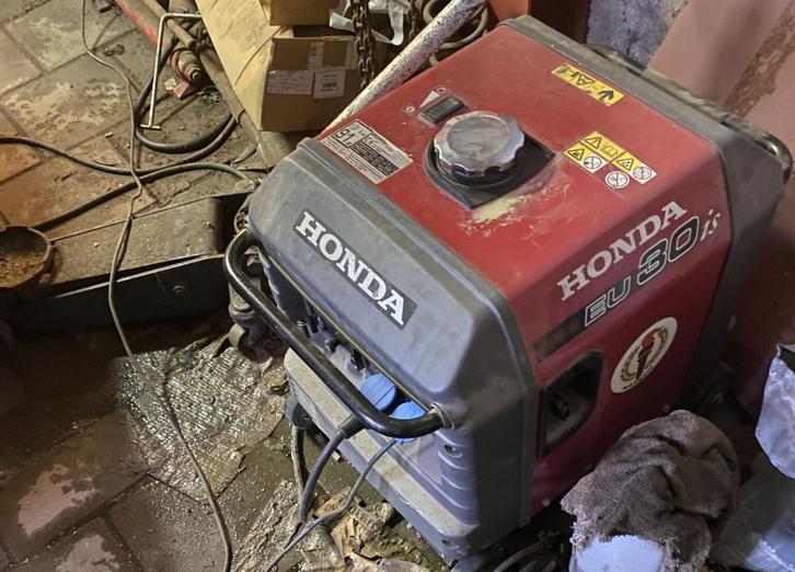 HONDA  EU30is  aggregaat  3000 watt, Doe-het-zelf en Verbouw, Aggregaten, Benzine, Minder dan 5 kVA, Ophalen
